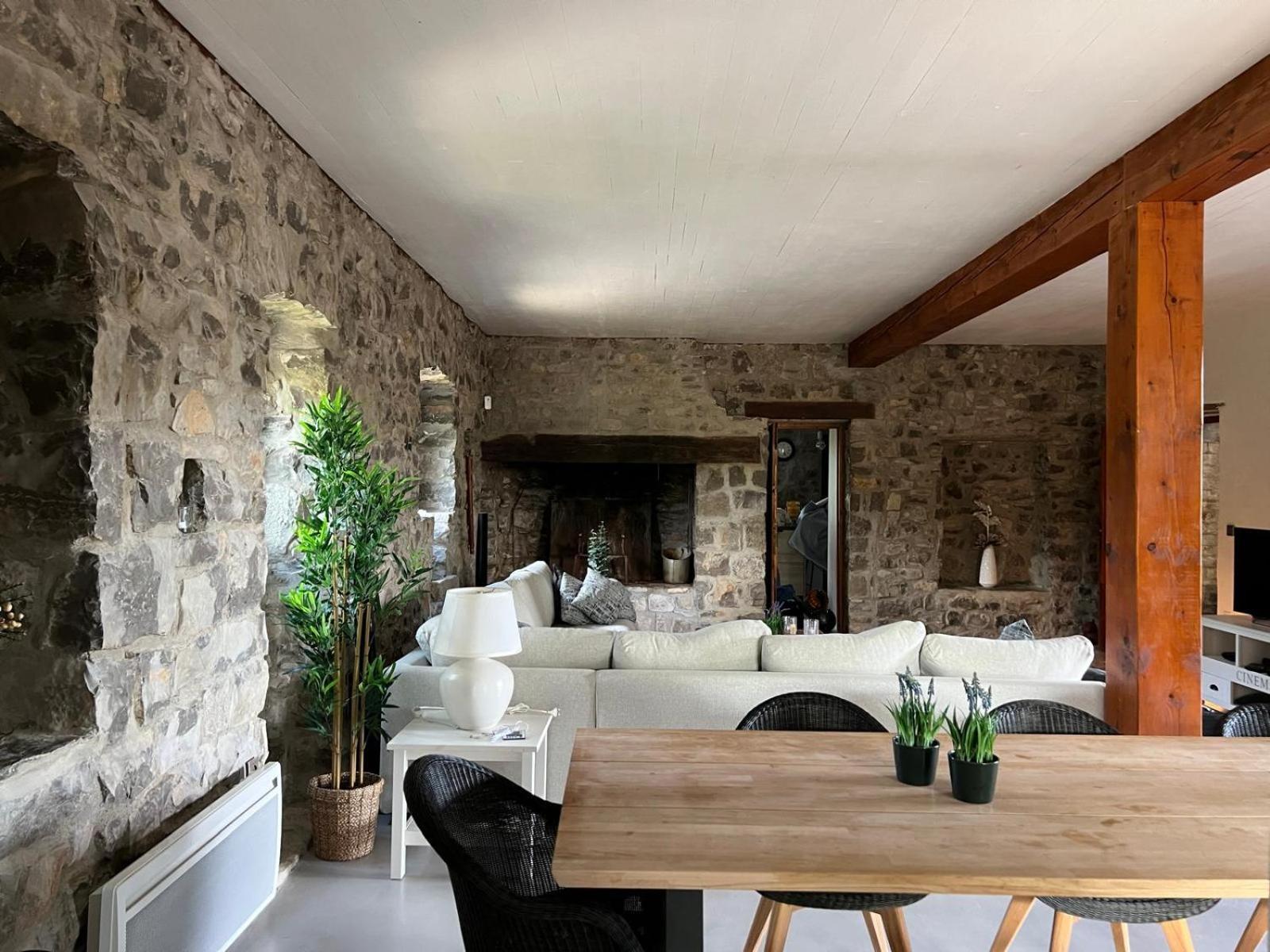 Luxurious Family House With Pool In Ardeche. Villa Les Vans Buitenkant foto